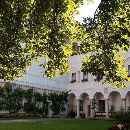 Kloster Wernberg Otel Dış mekan fotoğraf